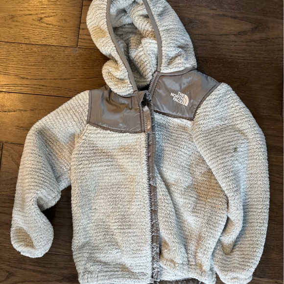 Toddlers The North Face Gray Sherpa Jacket - Picture 1 of 3